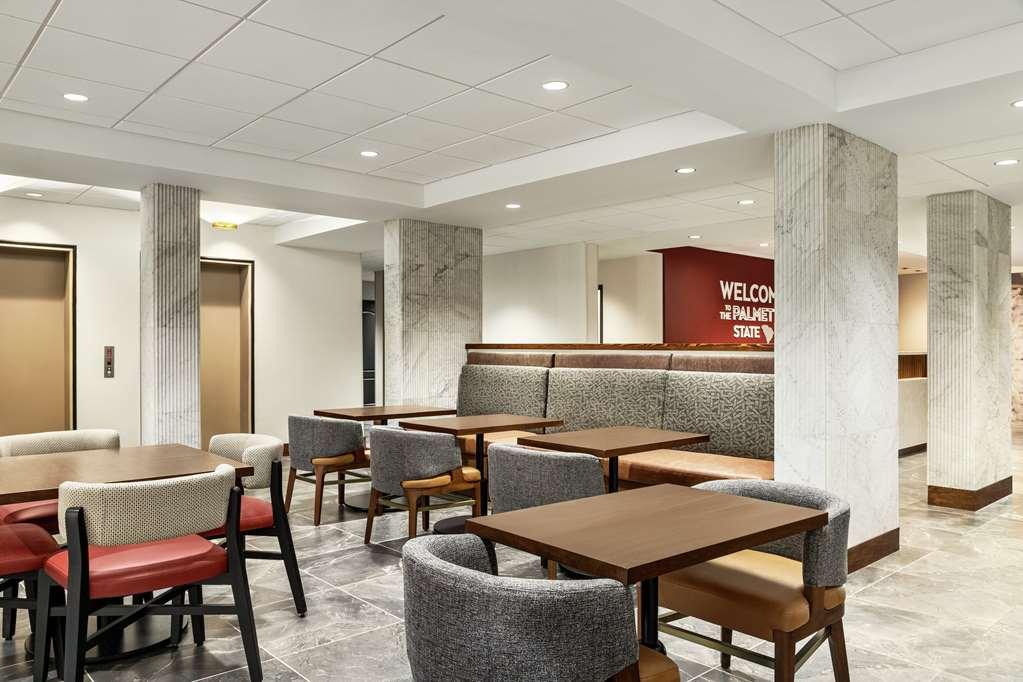 Hampton Inn Columbia-Downtown Historic District Restaurant photo